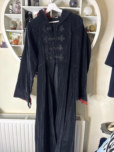 Bares gothic hooded coat - s/m,