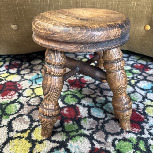 Solid pine vintage - , milking