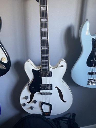 Left handed electric - handed,