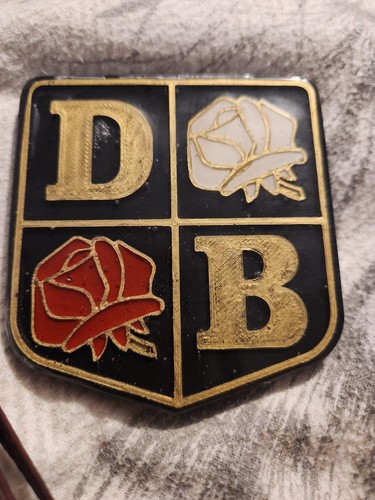 David brown front badge - brown,