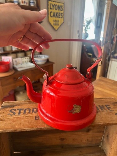 Vintage bright red - bright, enamel