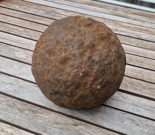 Large iron cannon - large, ball