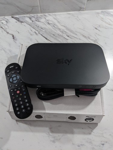 Sky mini box with remote - sky, q