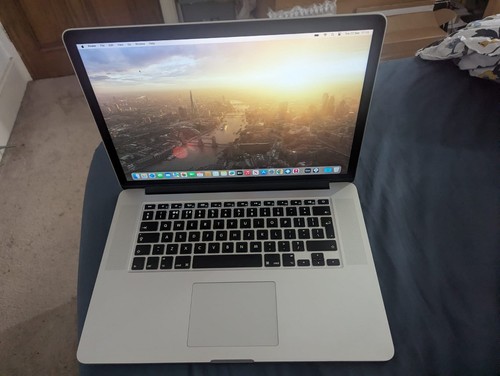Apple macbook pro 2015 - apple,