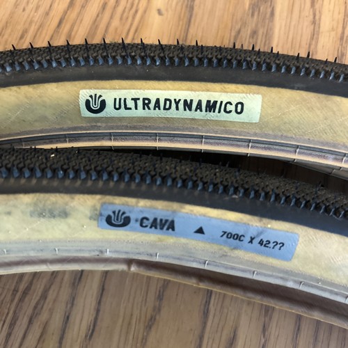 Ultradynamico cava 700x42 - cava,