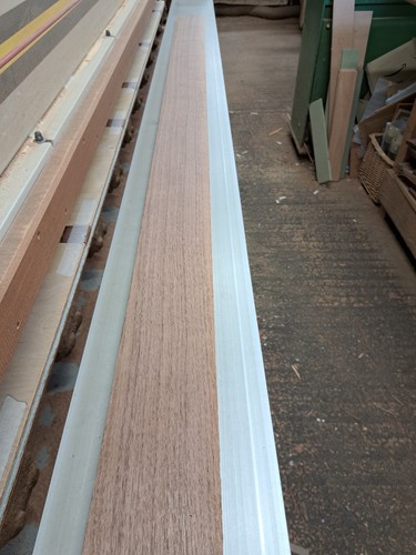 Constructional walnut veneer - walnut,