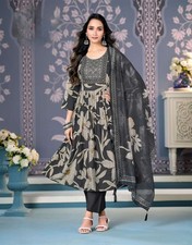 Pakistani Indian designer