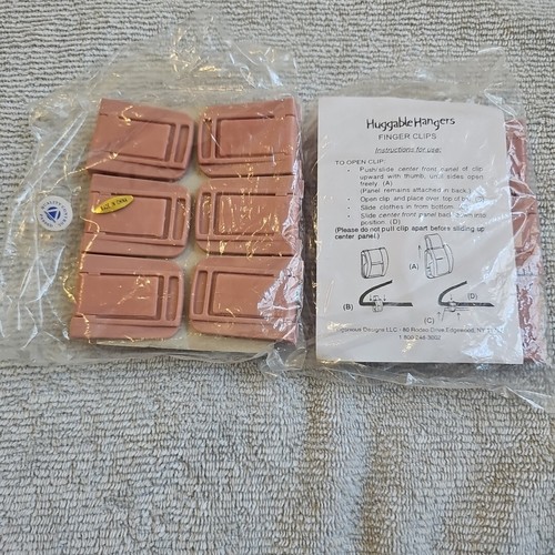 New pkg huggable hangers - 12, in