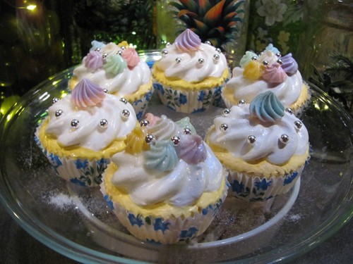 Six fake cakes artificial mini - cakes,