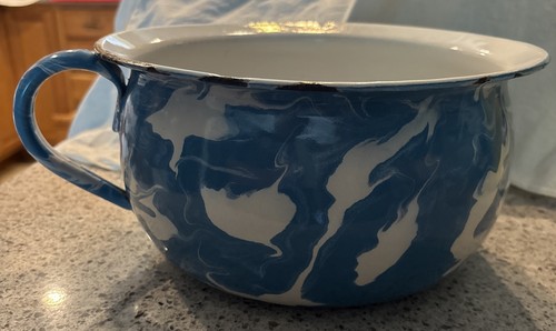 Blue white large swirl - &,