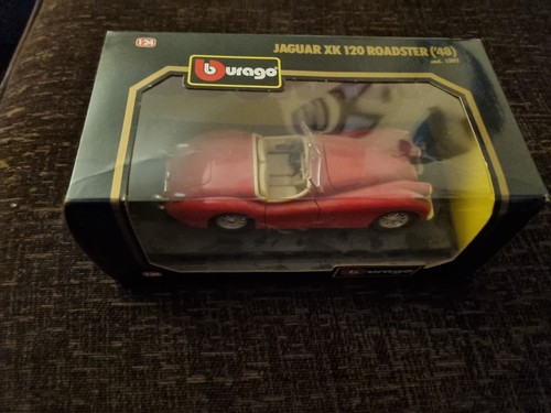 Burago jaguar xk120 roadster - burago,