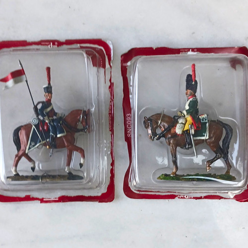 Del prado painted metal - del,