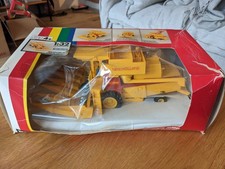 Britains New Holland TR85 Combine Harvester 9571 Boxed. Vintage Farming Toys.
