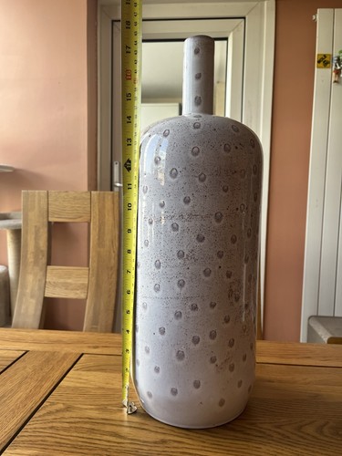 Tall floor stand - tall, vase