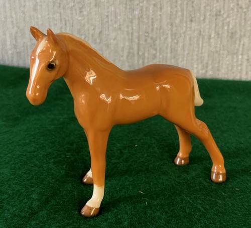 Royal doulton horse foal model - royal,