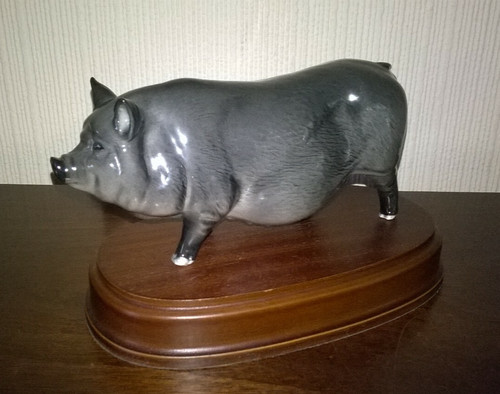 Royal doulton pot bellied pig - doulton,