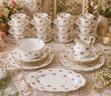 Plant Tuscan China Tea seat