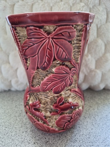 Red art deco beswick vase - red,