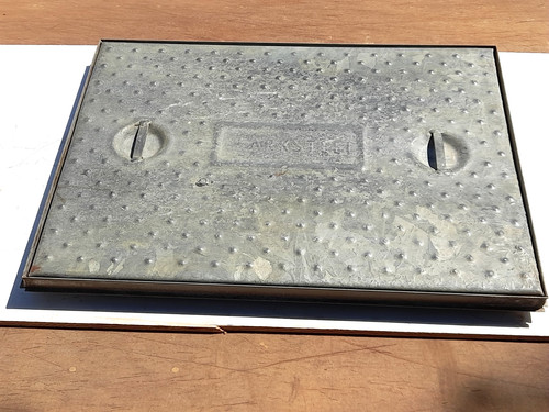 Galvanised 5ton manhole cover