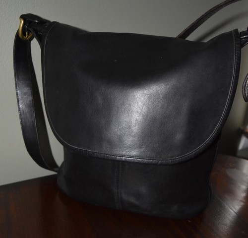 Vtg coach black - black, whitney