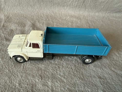 Corgi toys 483 dodge - dodge, kew