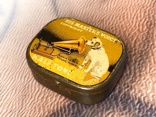Half tone hmv his masters - tone,