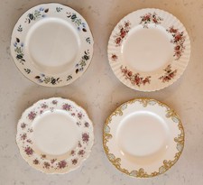 Set of 4 Vintage Dinner Plates