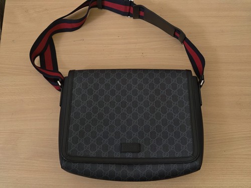 Gucci supreme crossbody - gucci, bag