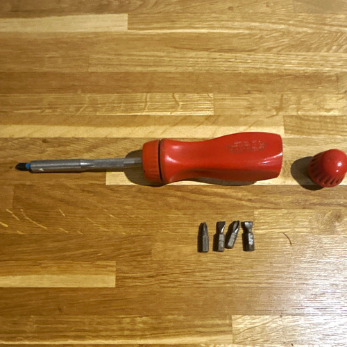 Snap ratchet screwdriver - on,
