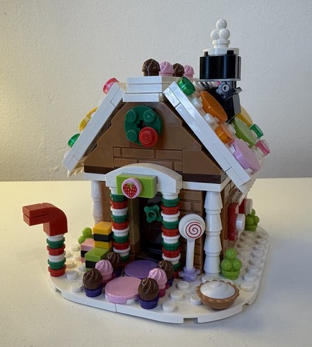 Lego gingerbread house 40139 - gingerbread,