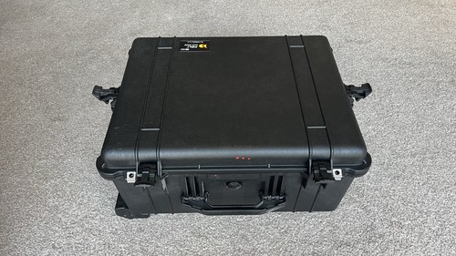 Peli 1610 case with foams - peli,