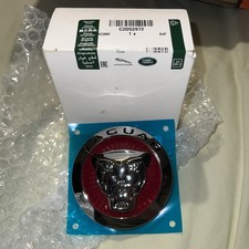 Genuine New JAGUAR RED GROWLER GRILLE BADGE F-Pace F-Type XE XF XJ C2D52972