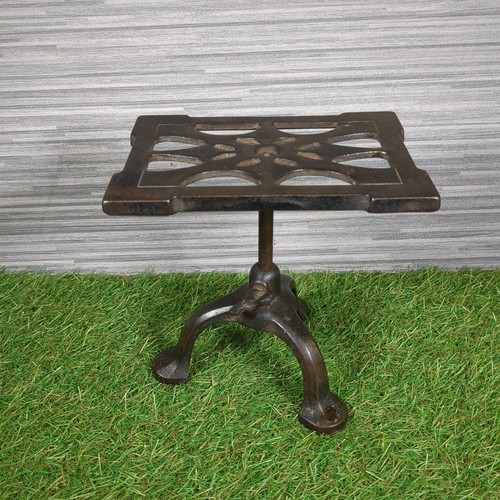 Antique vintage spong cast - antique,