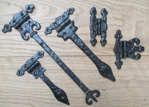 Pair cast iron - of,