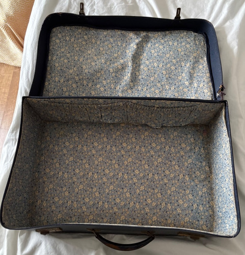 Suitcase 1930s 40s vintage - suitcase,, 1930s/40s
