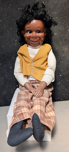 Vintage 1970s eegee - eegee, lester