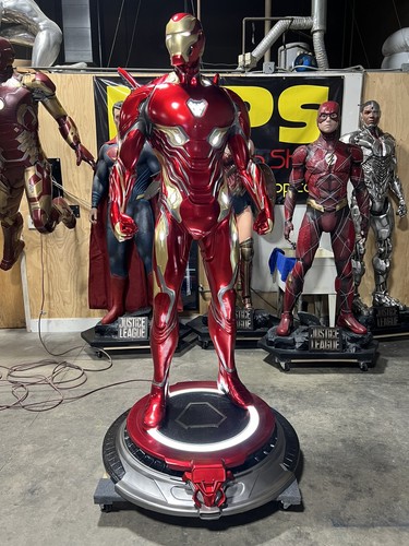 Life size marvel avengers - marvel,
