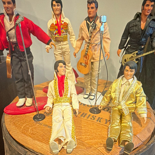Elvis presley figure - 12,