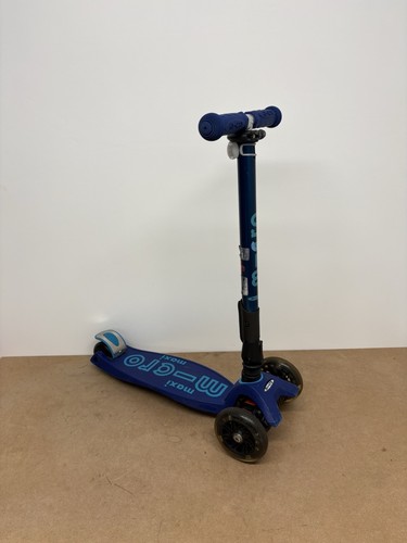 Micro maxi deluxe led scooter - led,