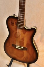 Godin A6 (no251215)
