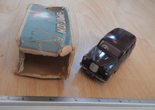 VINTAGE TRIANG SPOT ON AUSTIN TAXI FX 4 Red Interior with box