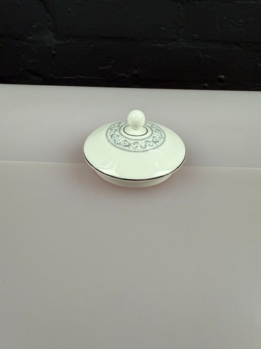 Wedgwood white dolphins r4652 - white,