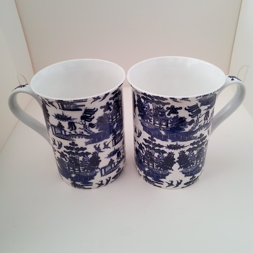 Pair blue willow style - pair,