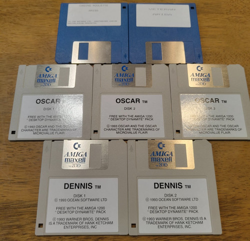 Amiga 1200 dennis desktop - amiga,