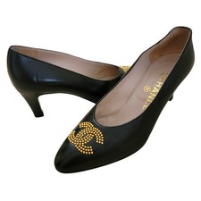 Chanel Vintage Interlocking CC Logo Black Gold Leather Pumps Heels 6 36.5