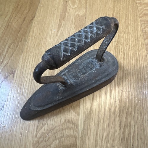 Vintage hub cast - hub,