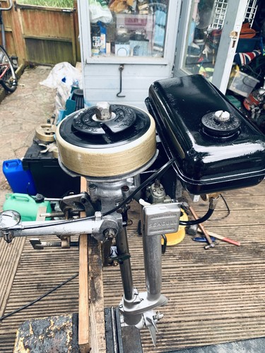 Seagull outboard engine - seagull, in