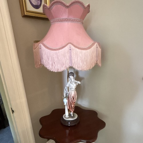 Elegant lady table lamp - , by