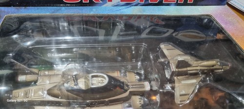 Ufo skydiver diecast model - skydiver, new