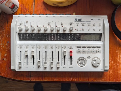 Zoom r16 recorder interface - r16,